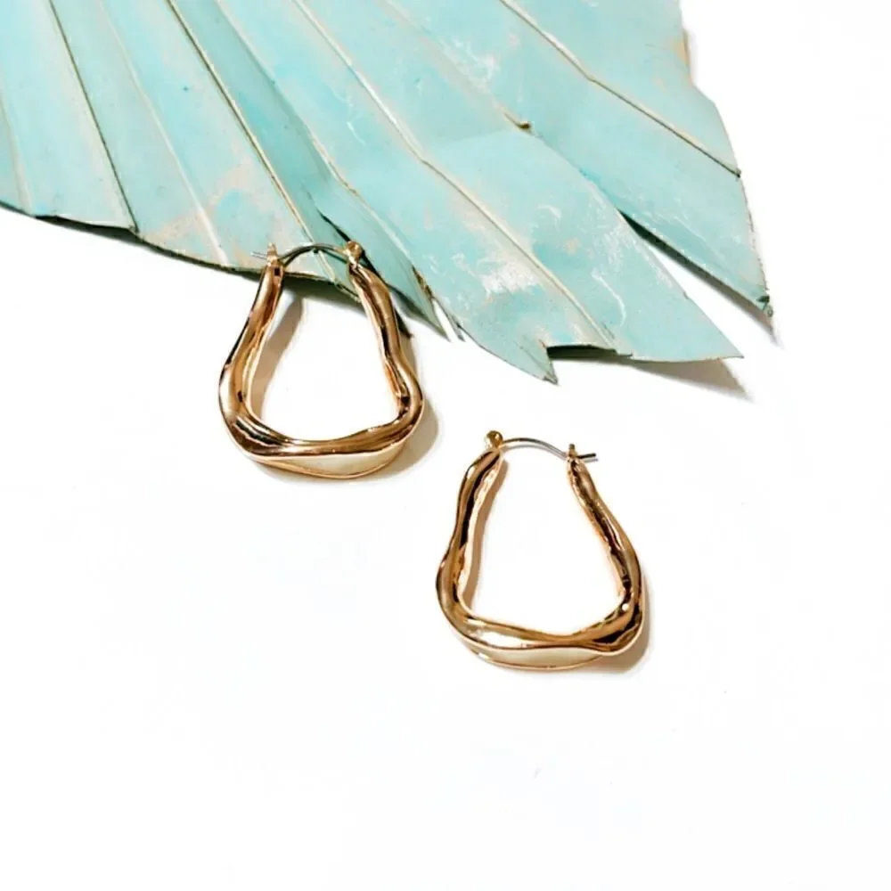 Gold hoop  earrings  S102